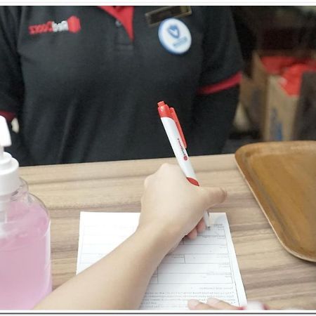 Reddoorz Plus @ Purwosari Solo Dış mekan fotoğraf