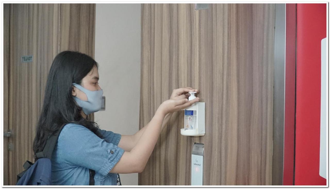 Reddoorz Plus @ Purwosari Solo Dış mekan fotoğraf